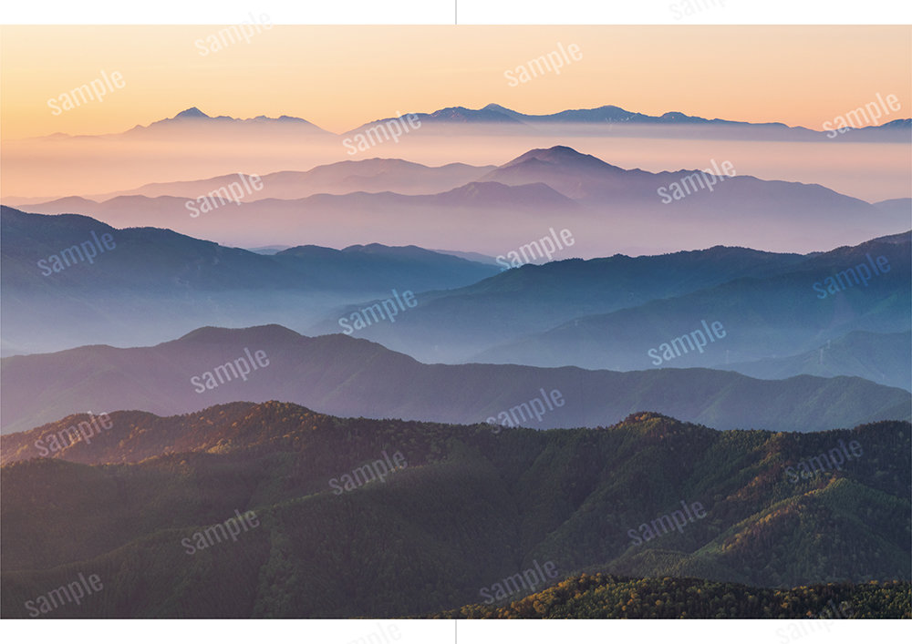 乗鞍岳からの朝の山並 最奥の山並は南アルプス（松本市）